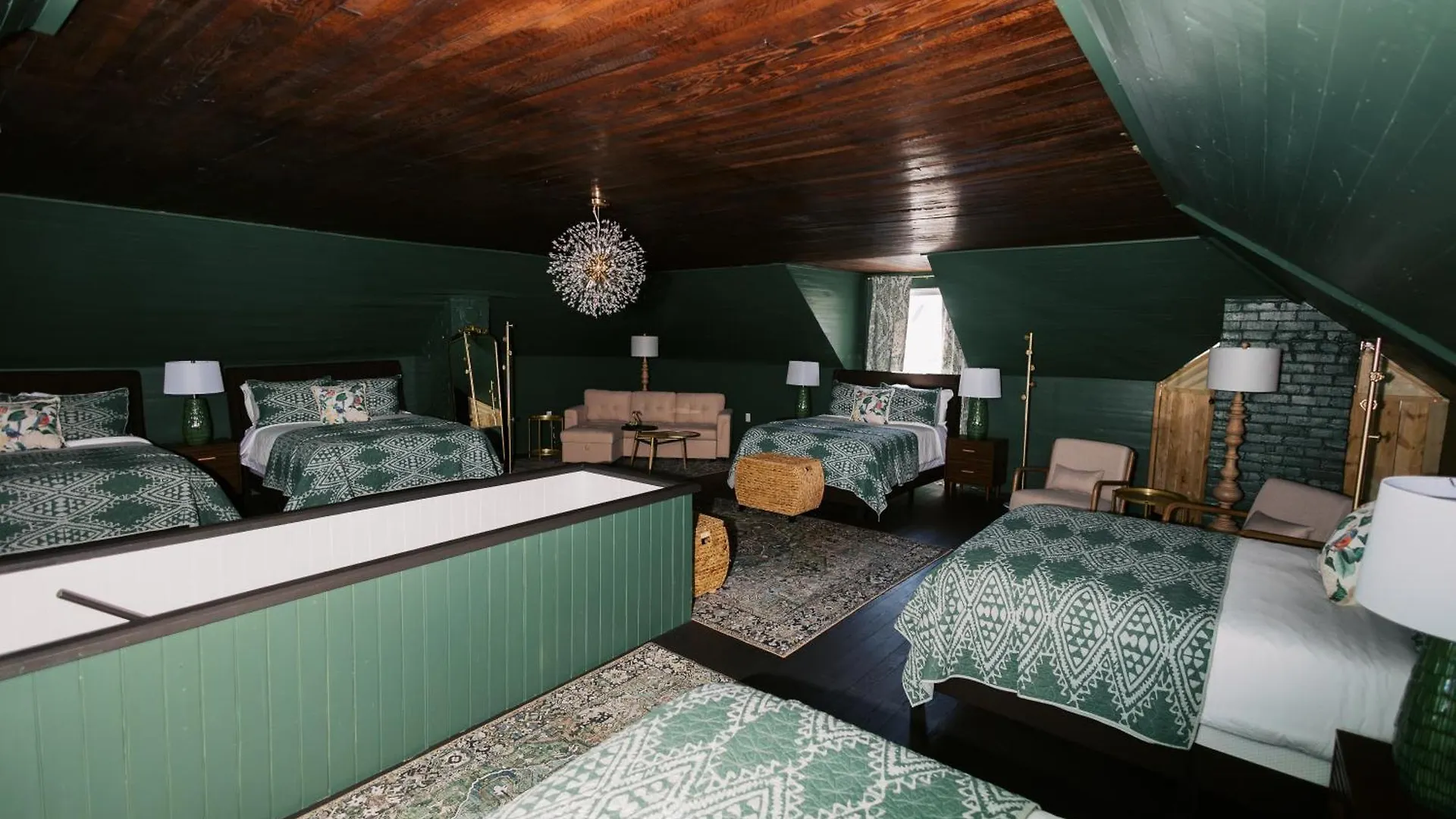 Historic Home For Groups! 8 Min To Dt! Sleeps 12 ناشفيل